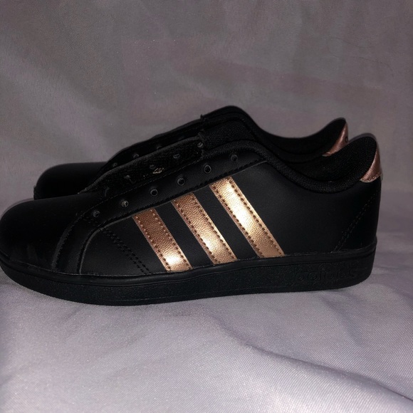 ladies black adidas sneakers
